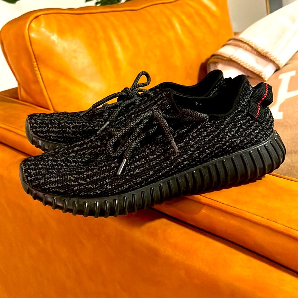 Yeezy 350 v1 9 1/2